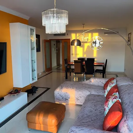 Luxury Apartment, Near Beachgolf