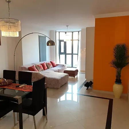 Luxury Apartment, Near Beachgolf Apartamento